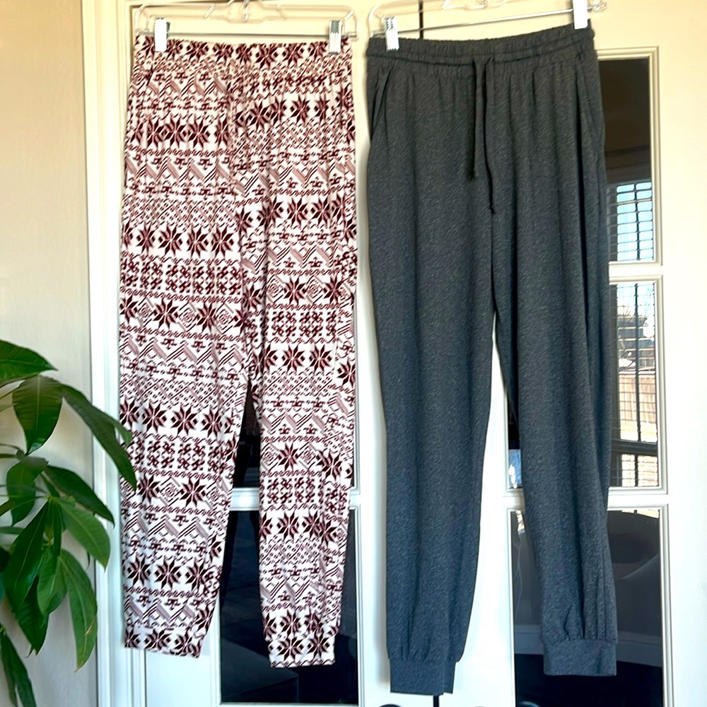 Lounge pant bundle maroon & ivory and gray joggers drawstrings, Medium (2 pairs)